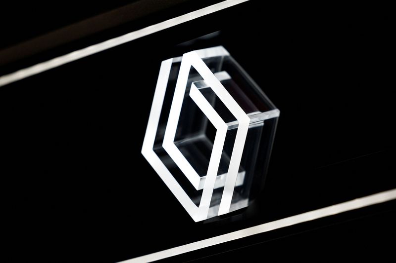 Nissan and Renault agree to overhaul alliance, this time as equals