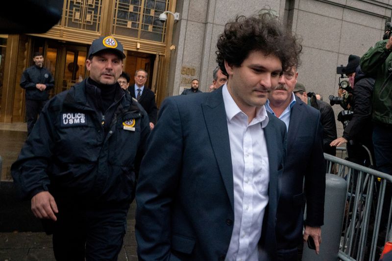 People who posted Sam Bankman-Fried's bail should be named, U.S. judge rules