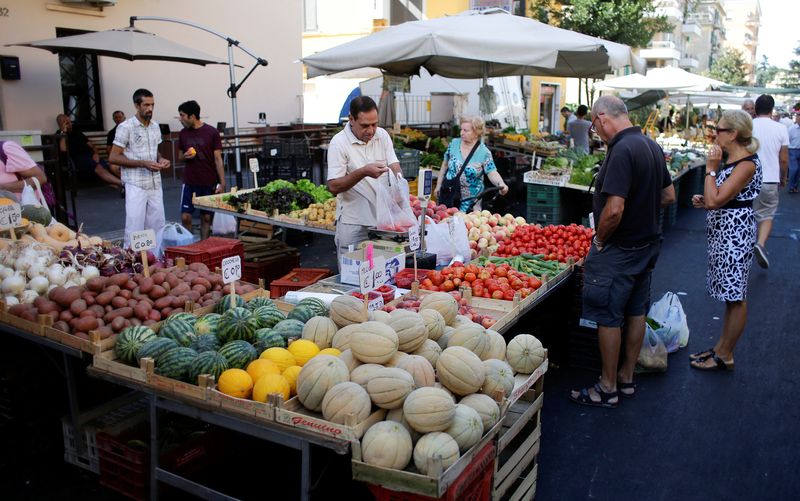 Euro zone economy unexpectedly grows in Q4 but weak 2023 looms