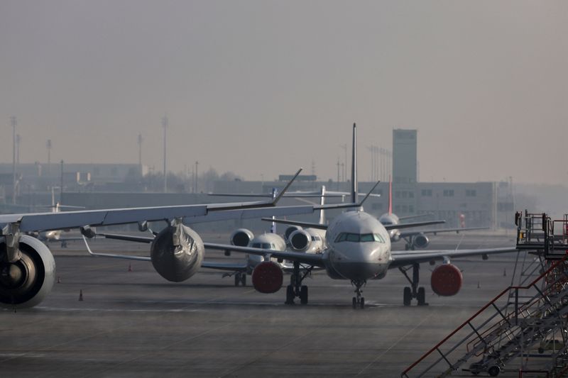 Lufthansa cancels more than 1,300 flights on Friday due to strikes