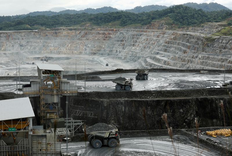 Exclusive-First Quantum warns employees that Panama mine may close if dispute is not settled