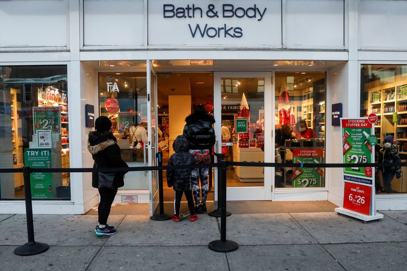 Bath & Body Works adds director, Third Point backs off proxy fight