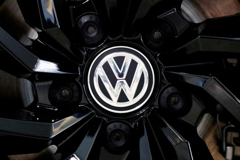 Volkswagen focuses on productivity in challenging year
