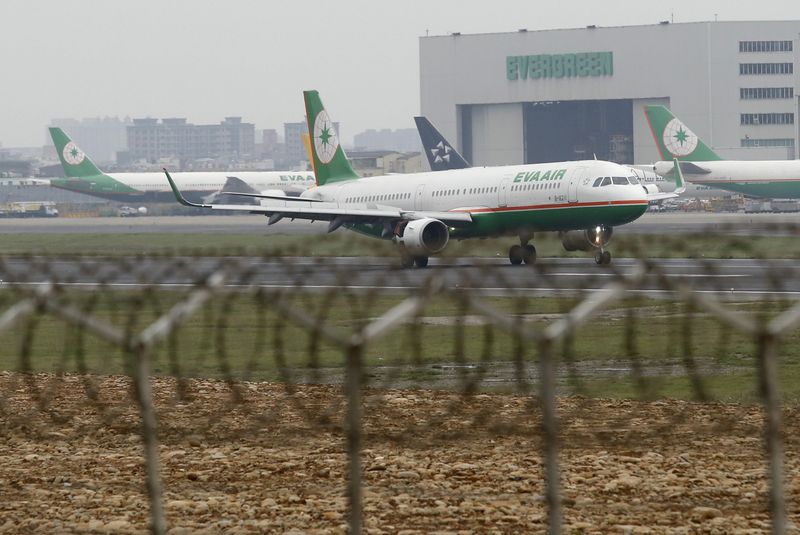 Taiwan's Eva Airways to buy five Boeing 787s in $1.8 billion deal