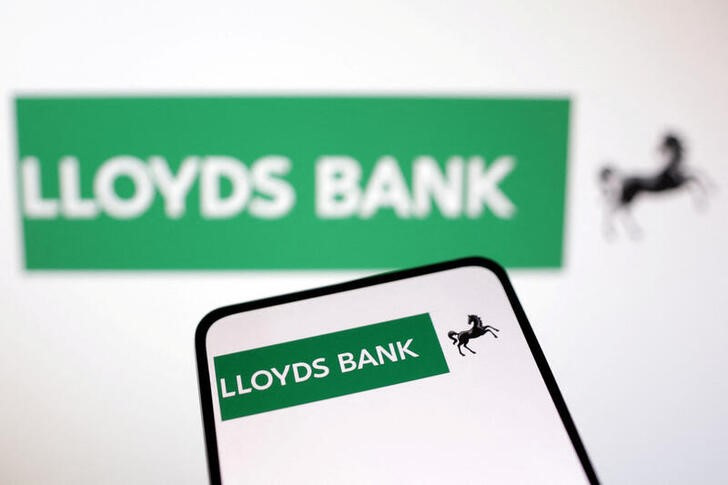 UK banks not seeing deposit 'flight to quality' after SVB collapse - Lloyds CEO