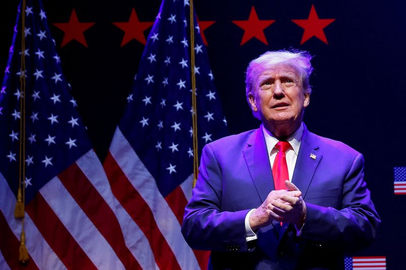 Trump returns to Facebook