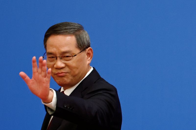 China to boost support for high-end manufacturing - Premier Li