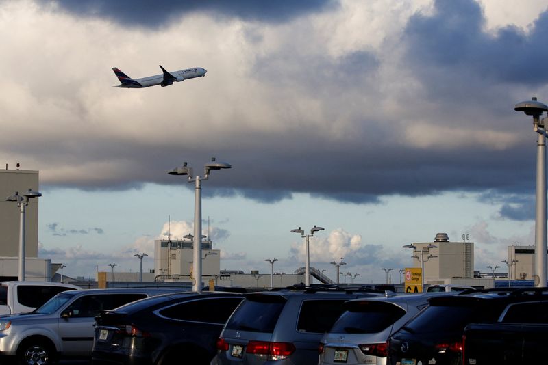 FAA to boost US air traffic control safety after close calls