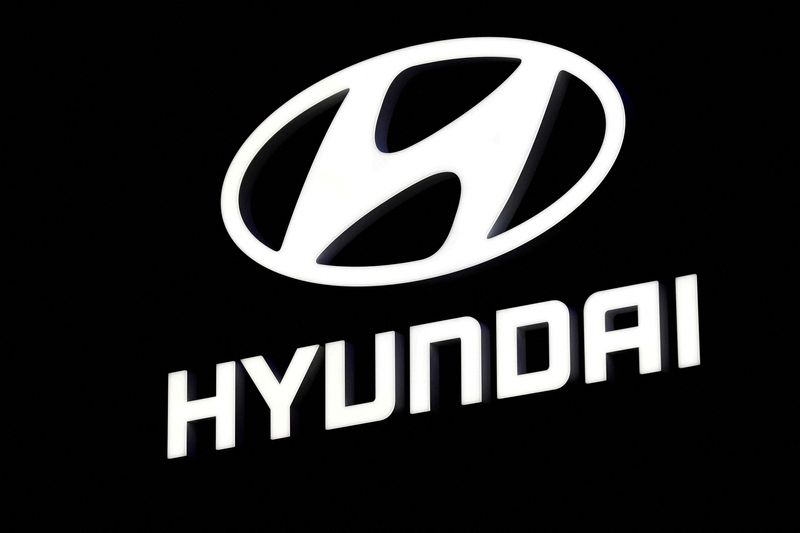 Hyundai, Kia warn 570,000 U.S. owners to park outside until recalls completed
