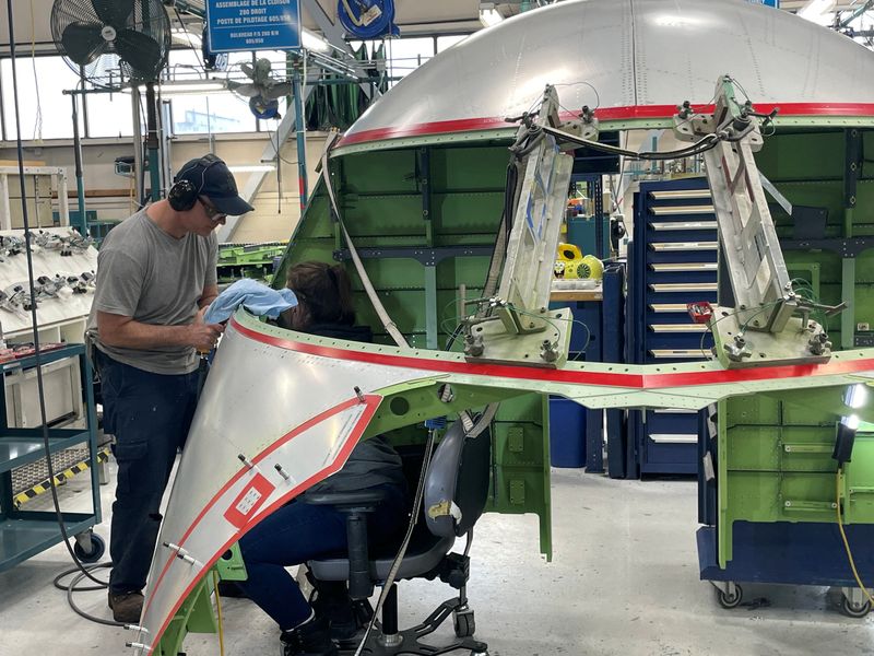 Bombardier lifts 2025 financial targets, production amid strong business jet market