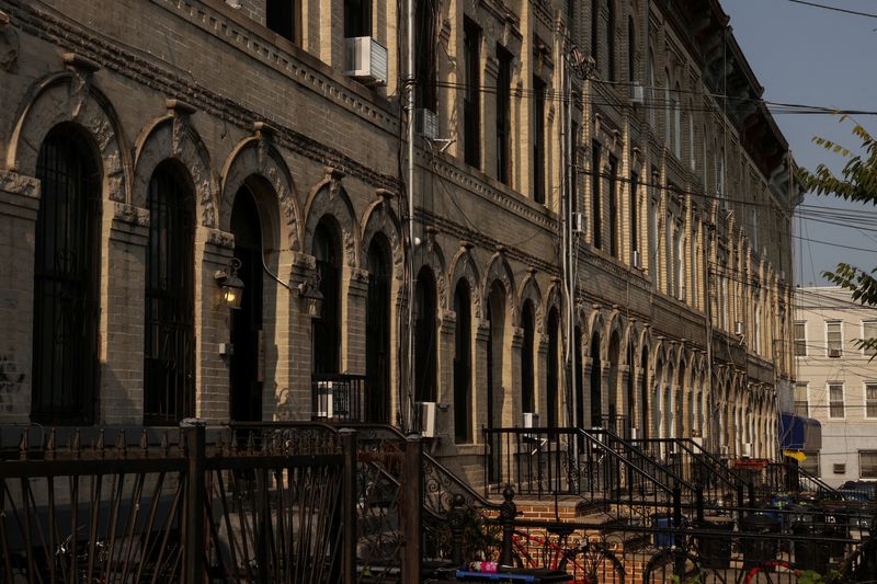 NY Fed finds broad retreat in Americans' expected pace of home price increases