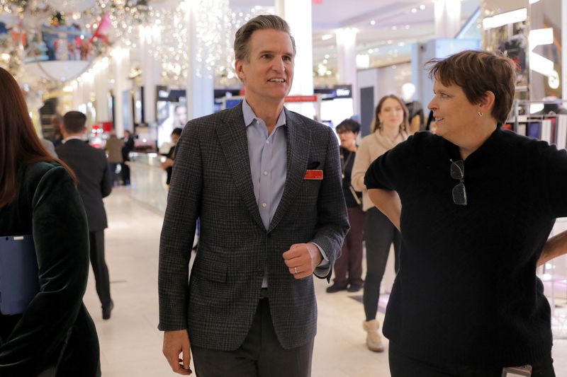 Macy's insider Spring to replace turnaround CEO Gennette next year