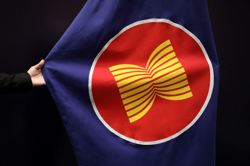 ASEAN finance leaders to work closer to withstand global crises