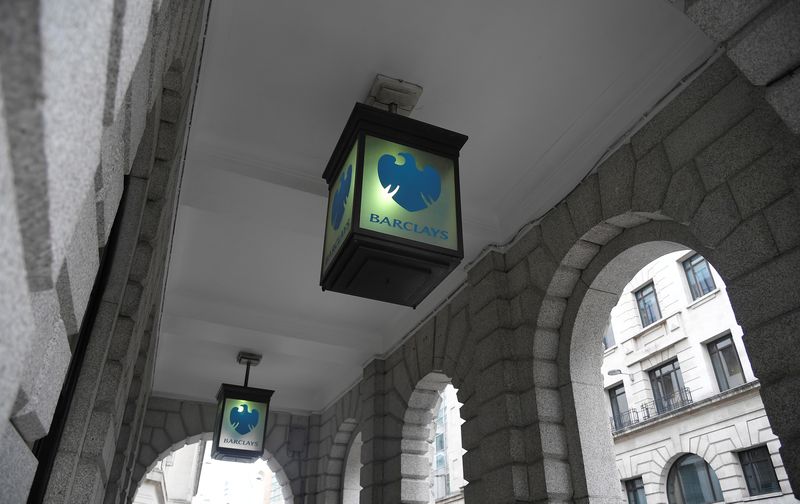 Barclays investors urged to reject bonuses for ex-CFO