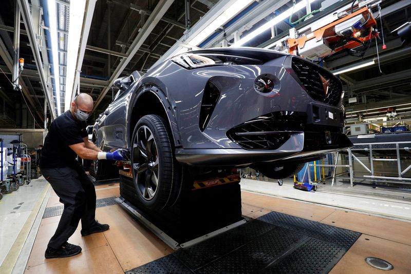 Amid risk of stalling in EV race, Spain's rebooted aid scheme gets warm reception