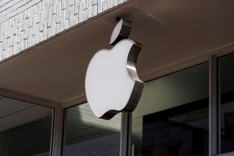 France considering antitrust action against Apple - Axios