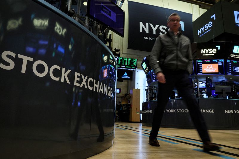 NYSE short interest rose 2.0 percent in late March