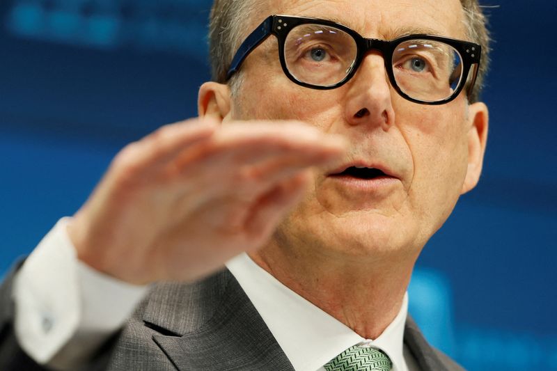 Bank of Canada discussed raising rates at latest policy meeting -governor
