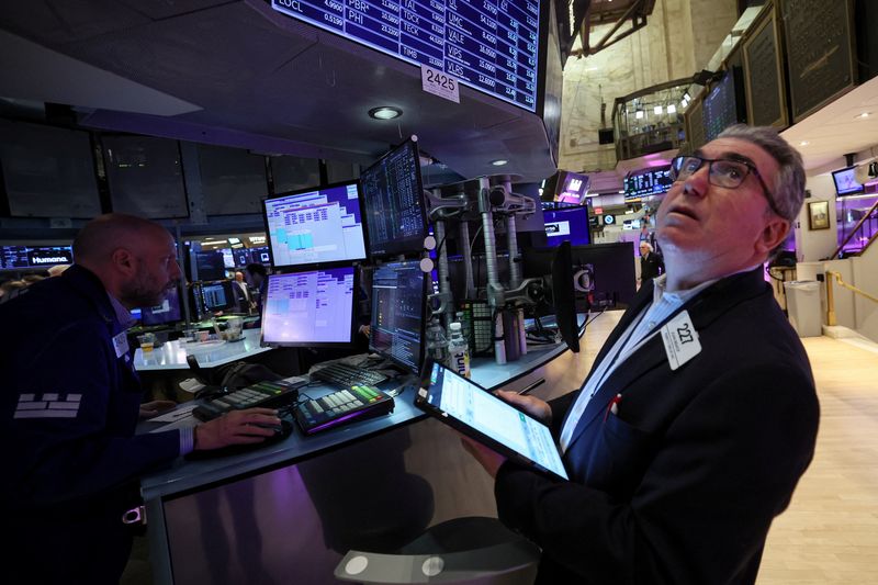 Marketmind: Banks calm the horses