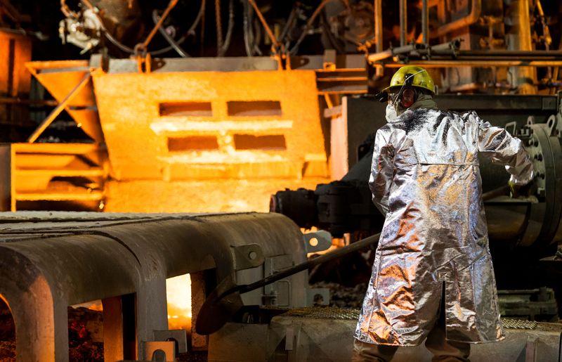 Usiminas posts Q1 profit beat but sees lower steel sales ahead
