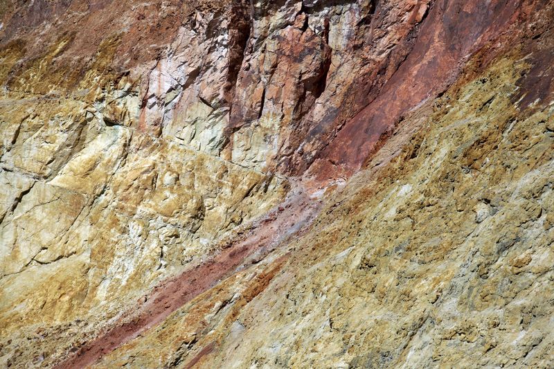 Mexico's lawmakers approve overhaul of mining industry