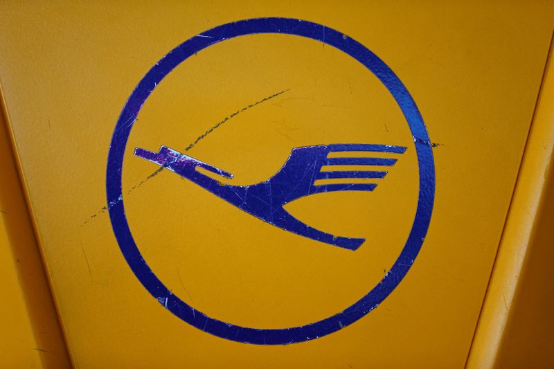 Italy, Lufthansa extend exclusive talks on ITA Airways sale