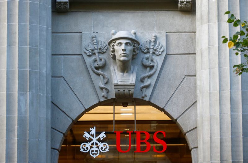 UBS hires Barclays executives to beef up investment banking in U.S