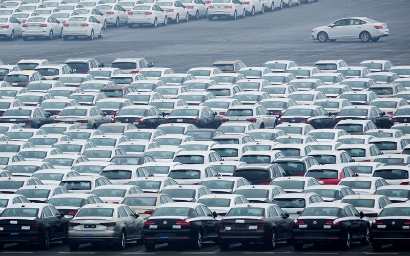 China rolls out plan to boost trade amid weakening global demand