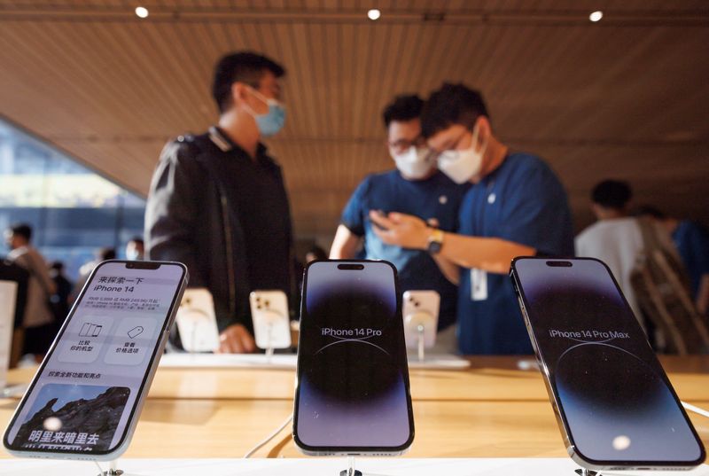 Apple, Android rivals see first-quarter drop in China phone shipments - research firm