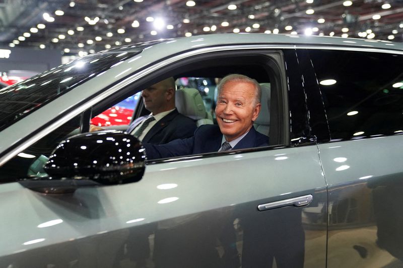 US government may delay decision on electric vehicles biofuel program