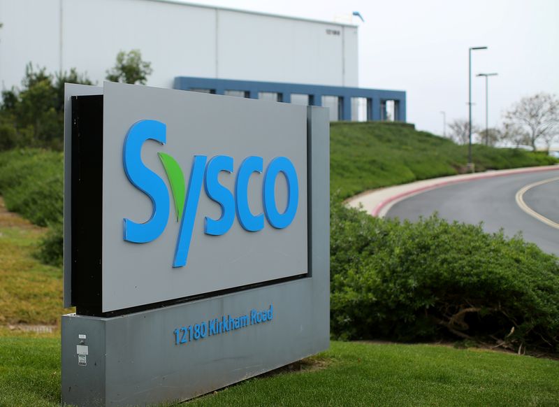 Sysco Corp misses profit estimates on higher input costs