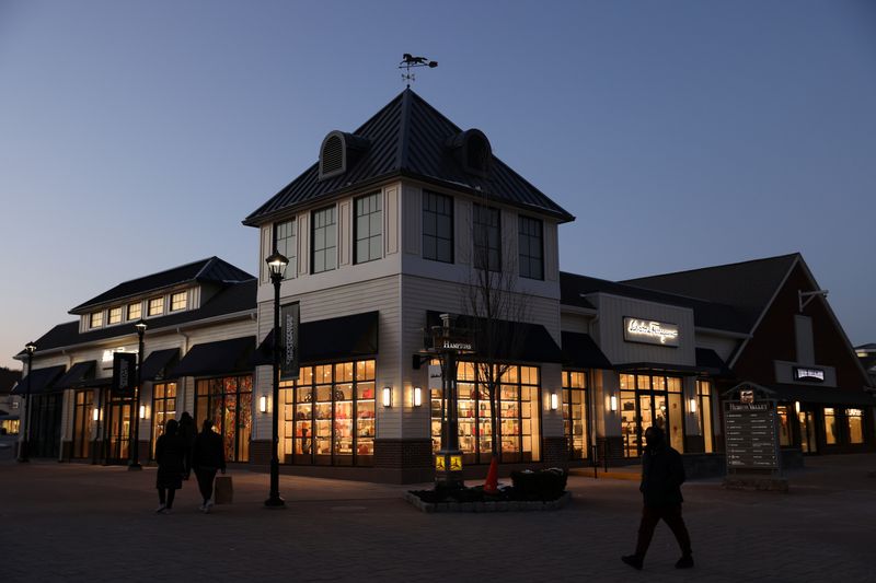 Simon Property revenue beats on strong leasing demand