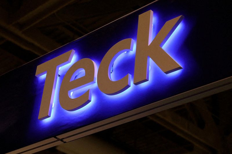 Exclusive-Barrick not interested in bidding for Teck's copper assets