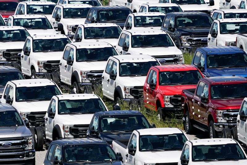 Ford hits production issue on F-150 trucks due to missing door handles - source