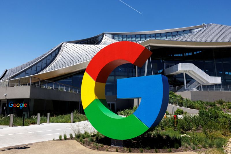 Google wins US patent trial over data-retrieval technology