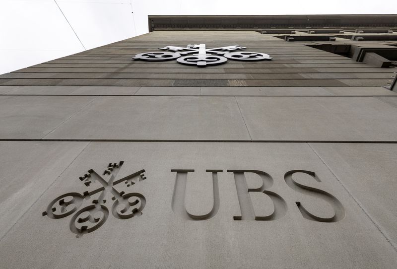 UBS replaces CFO, keeps Credit Suisse's Koerner in top team
