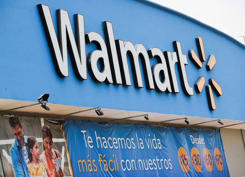 Walmart takes fintech plunge into Mexico's risky marketplace