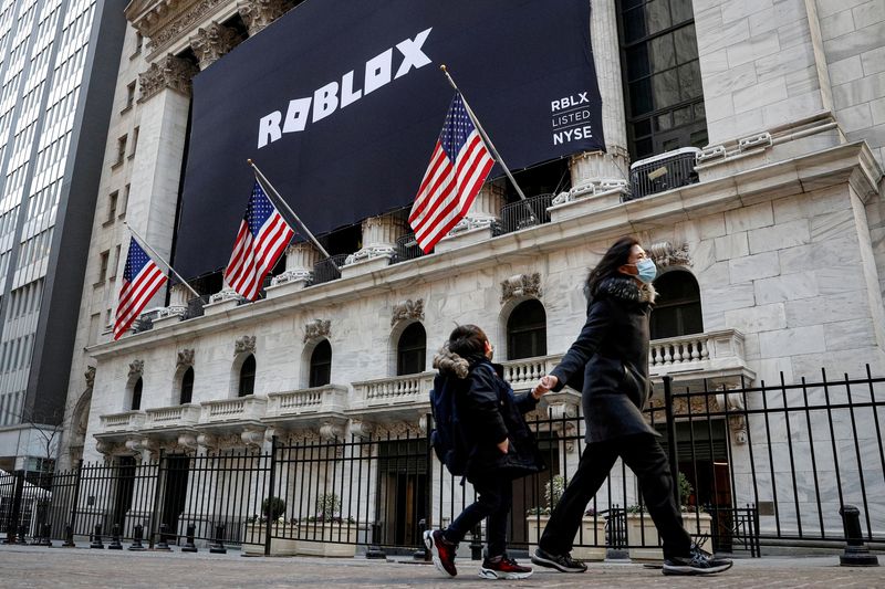 Roblox tops quarterly bookings estimates on higher gaming demand