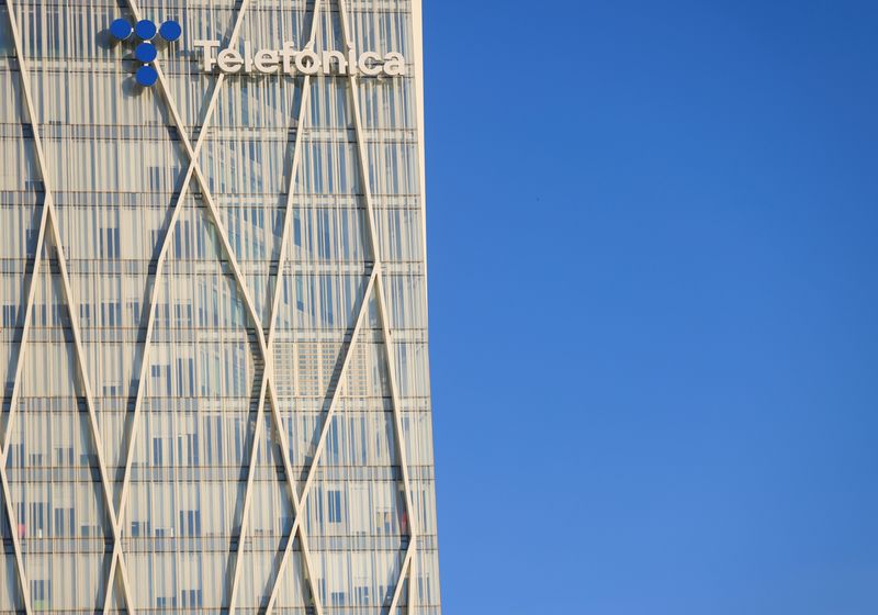 Telefonica first-quarter profit falls as cost pressures bite