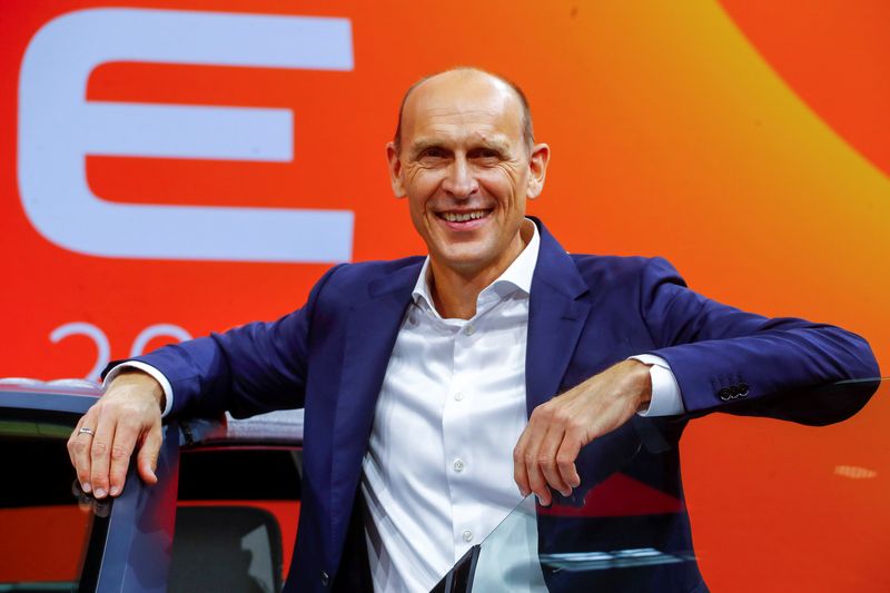 Volkswagen won't join China discount battle "at any price" - COO
