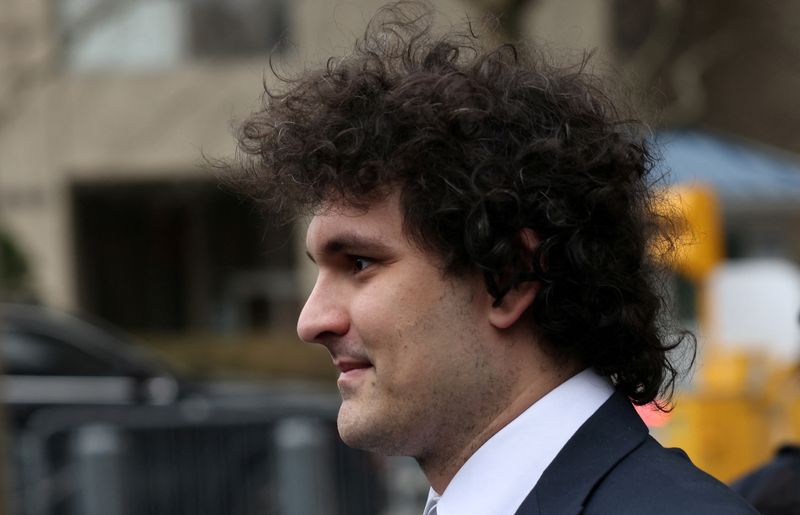 Bankman-Fried hints at blame-the-lawyers defense in criminal case