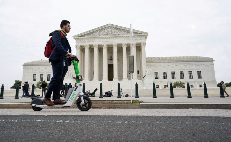 US Supreme Court hands defeat to organized labor in truckers strike case