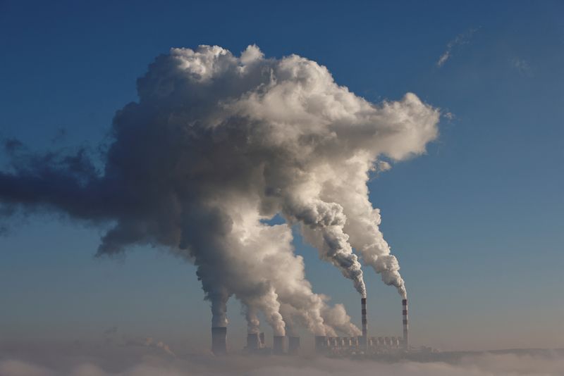Renewables growth did not dent fossil fuel dominance in 2022, report says