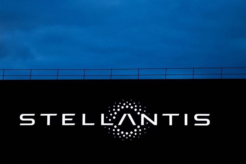 Stellantis getting help from dealers to deliver cars in Italy
