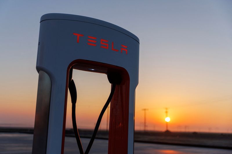 Tesla discounts set to power quarterly revenue growth, hit profit