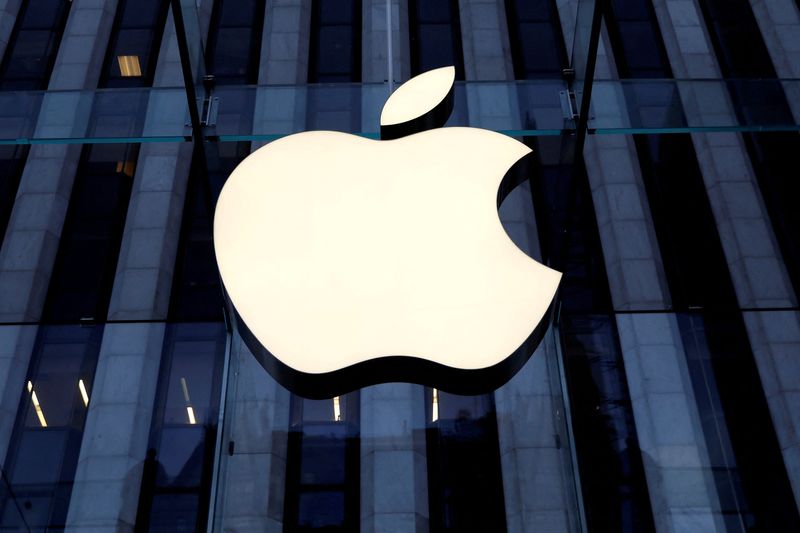 Apple tests generative AI tools to rival OpenAI's ChatGPT - Bloomberg News