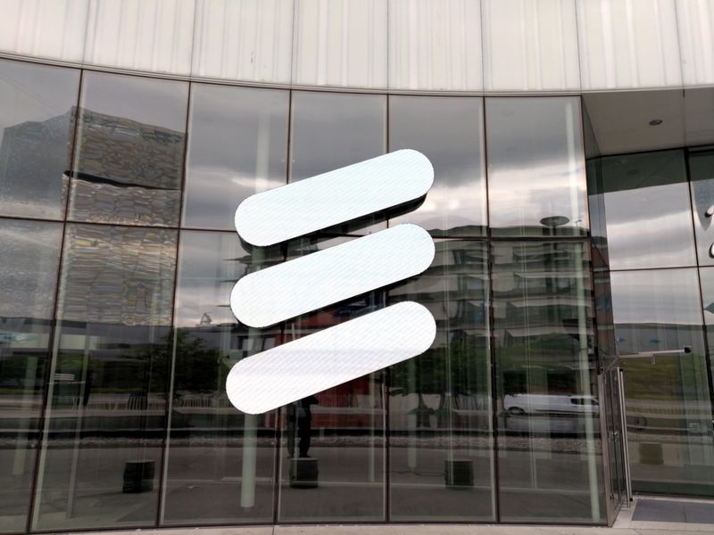 Intel, Ericsson to work together on custom 5G chip