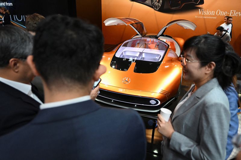 Mercedes-Benz: Europe likely won't be ready for all-electric sales by 2030