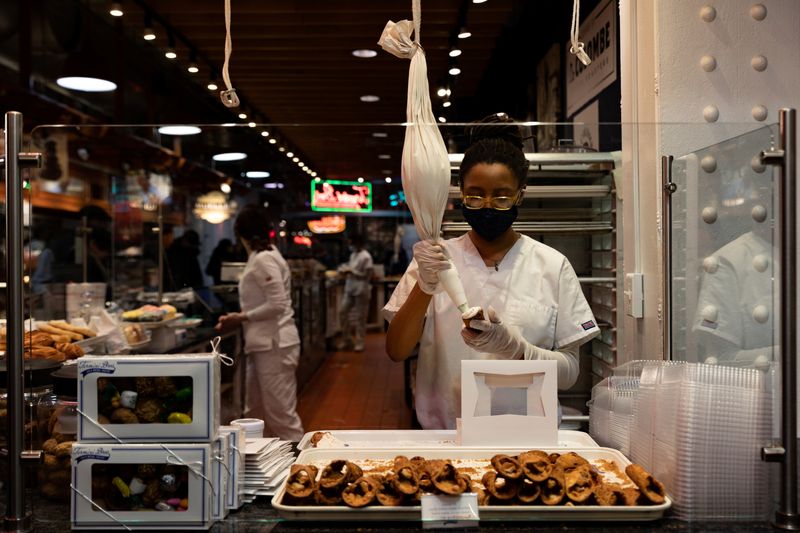 US small business sentiment falls for first time in 4 months -NFIB