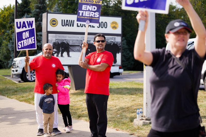 GM, Stellantis dealers and customers face dwindling parts as UAW strike expands